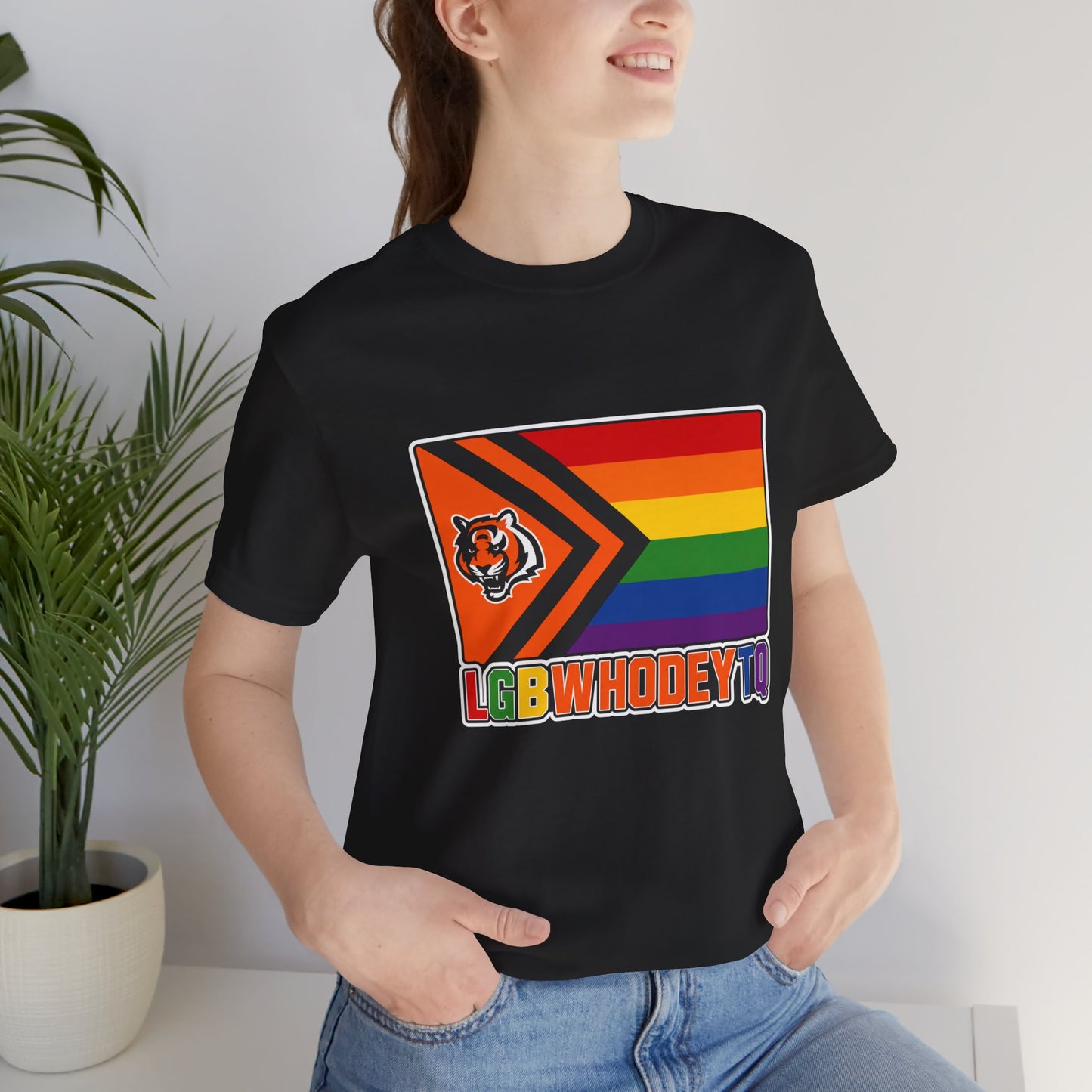 LGB-WHODEY-TQ – Cincinnati Pride Tee